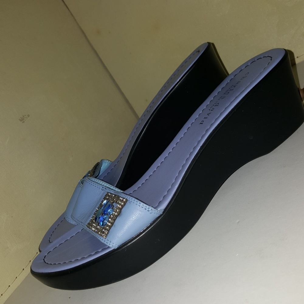 CHARLES DAVID ITALY SZ. 8 LAVENDER PURPLE WEDGE